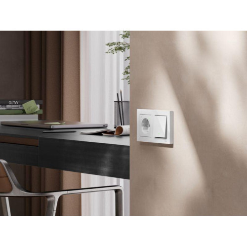 Розетка AtlasDesign Smart 16А L+N с заземл. защ. шторки Zigbee механизм бел. SE ATN000145Z Розетка AtlasDesign Smart 16А L+N с заземл. защ. шторки Zigbee механизм бел. SE ATN000145Z