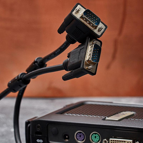Шнур VGA Plug - VGA Plug 1.8м с ферритами PROCONNECT 17-5503-6 Шнур VGA Plug - VGA Plug 1.8м с ферритами PROCONNECT 17-5503-6