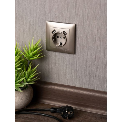 Валенсия лиц. панель розетки 1-местной с/з 16А кашемир с защ. штор. с 2 USB 2,1А EKF Валенсия лиц. панель розетки 1-местной с/з 16А кашемир с защ. штор. с 2 USB 2,1А EKF