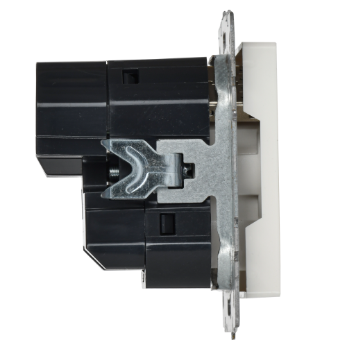 BRITE Розетка 1-местная с заземлением с защитными шторками 16А с USB A+C 18Вт РЮш11-1-БрБ белый IEK BRITE Розетка 1-местная с заземлением с защитными шторками 16А с USB A+C 18Вт РЮш11-1-БрБ белый IEK