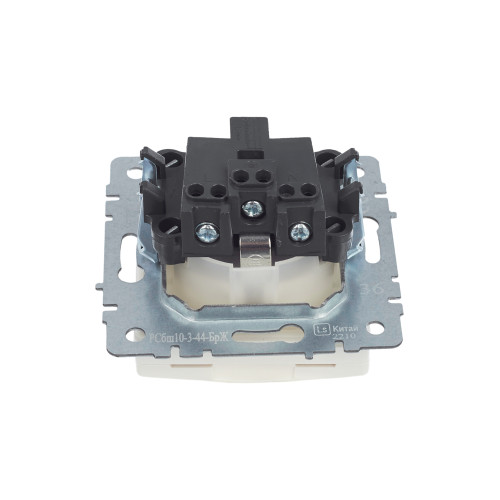 BRITE Розетка 1-местная с заземлением с защитными шторками и крышкой 16А IP44 РСбш10-3-44-БрЖ жемчуг IEK BRITE Розетка 1-местная с заземлением с защитными шторками и крышкой 16А IP44 РСбш10-3-44-БрЖ жемчуг IEK