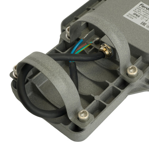 Светодиодный уличный консольный светильник Feron SP3022 100W 5000K 230V, серый Светодиодный уличный консольный светильник Feron SP3022 100W 5000K 230V, серый