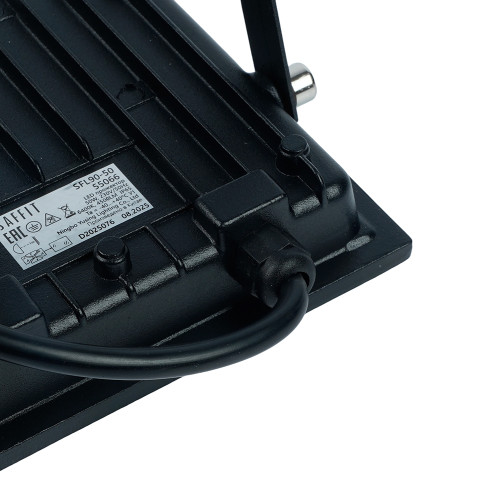 Светодиодный прожектор SAFFIT SFL90-50 IP65 50W 6400K черный Светодиодный прожектор SAFFIT SFL90-50 IP65 50W 6400K черный