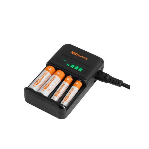 Зарядное устройство 18044 (1800 mA 4 слота АА/ААА 4 кан.), LCD-экран, 220 В, TDM Зарядное устройство 18044 (1800 mA 4 слота АА/ААА 4 кан.), LCD-экран, 220 В, TDM