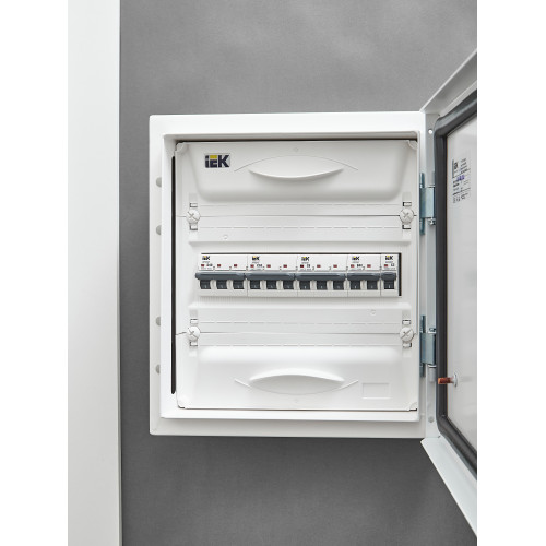 ARMAT Автоматический выключатель M06N 3P C 63А IEK ARMAT Автоматический выключатель M06N 3P C 63А IEK