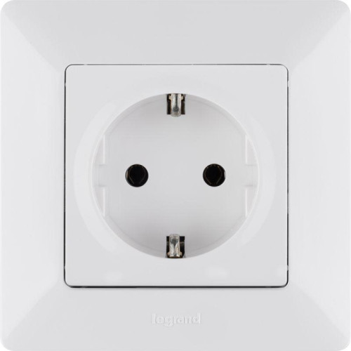 Розетка 1-м СП Valena Life 16А IP20 250В 2P+E винтов. клеммы механизм бел. Leg 753425