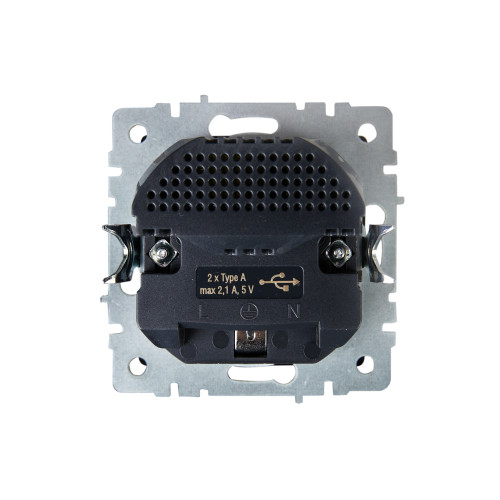 BRITE Розетка 1-местная с заземлением с защитными шторками 16А с USB A+A 5В 2,1А РЮш10-1-БрЧ черный IEK BRITE Розетка 1-местная с заземлением с защитными шторками 16А с USB A+A 5В 2,1А РЮш10-1-БрЧ черный IEK