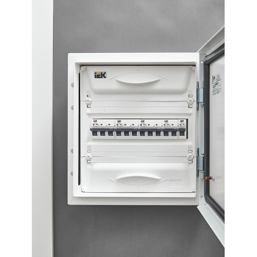 ARMAT Автоматический выключатель M06N 3P C 25А IEK ARMAT Автоматический выключатель M06N 3P C 25А IEK