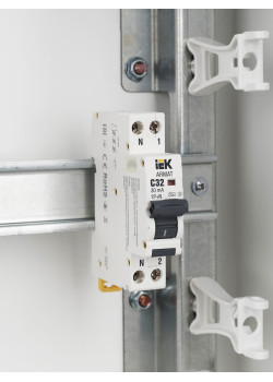 IEK AR-B06S-1N-C32A030