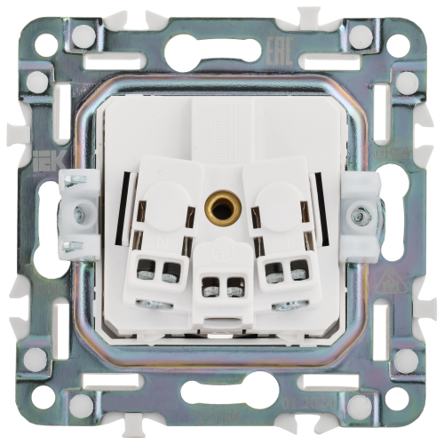 SKANDY Розетка 1-местная с заземлением с защитными шторками и крышкой 16А IP44 SK-R11N металл никель IEK SKANDY Розетка 1-местная с заземлением с защитными шторками и крышкой 16А IP44 SK-R11N металл никель IEK