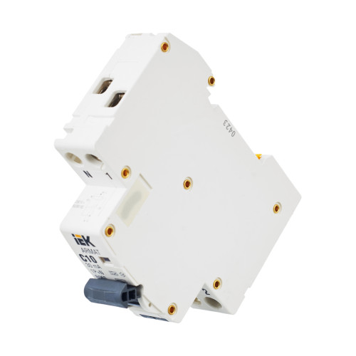 ARMAT Автоматический выключатель дифференциального тока B06S 1P+NP C10 30мА тип A (18мм) IEK ARMAT Автоматический выключатель дифференциального тока B06S 1P+NP C10 30мА тип A (18мм) IEK