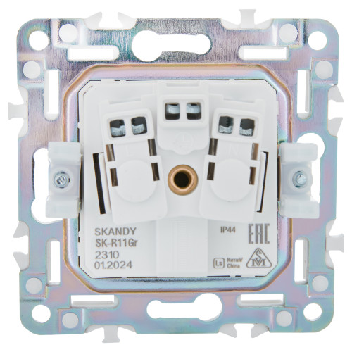 SKANDY Розетка 1-местная с заземлением с защитными шторками и крышкой 16А IP44 SK-R11Gr серый IEK SKANDY Розетка 1-местная с заземлением с защитными шторками и крышкой 16А IP44 SK-R11Gr серый IEK