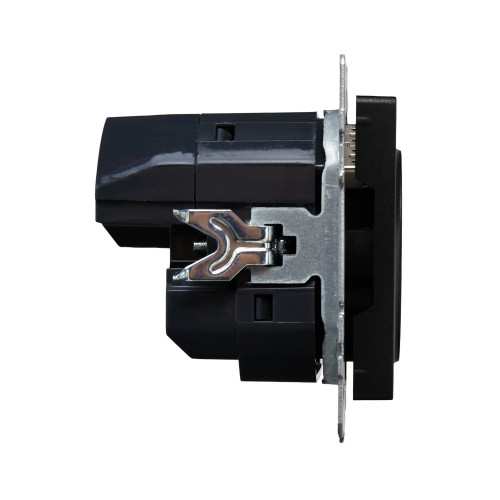 BRITE Розетка 1-местная с заземлением с защитными шторками 16А с USB A+C 18Вт РЮш11-1-БрЧ черный IEK