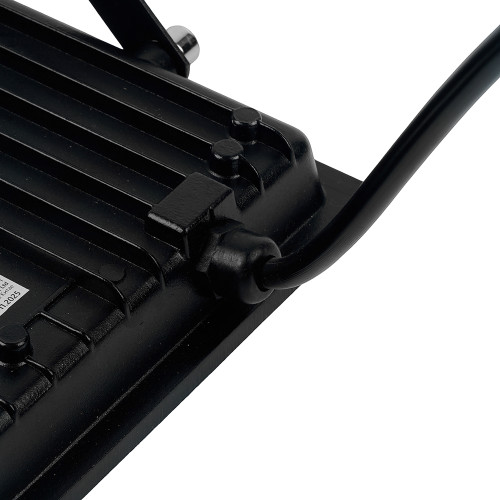 Светодиодный прожектор SAFFIT SFL90-100 IP65 100W 6400K черный Светодиодный прожектор SAFFIT SFL90-100 IP65 100W 6400K черный