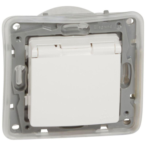 Розетка 1-м СП Etika 16А IP44 250В 2P+E с заземл. защ. шторки с крышкой немецк. стандарт безвинтов. клеммы механизм бел. Leg 672232 Розетка 1-м СП Etika 16А IP44 250В 2P+E с заземл. защ. шторки с крышкой немецк. стандарт безвинтов. клеммы механизм бел. Leg 672232
