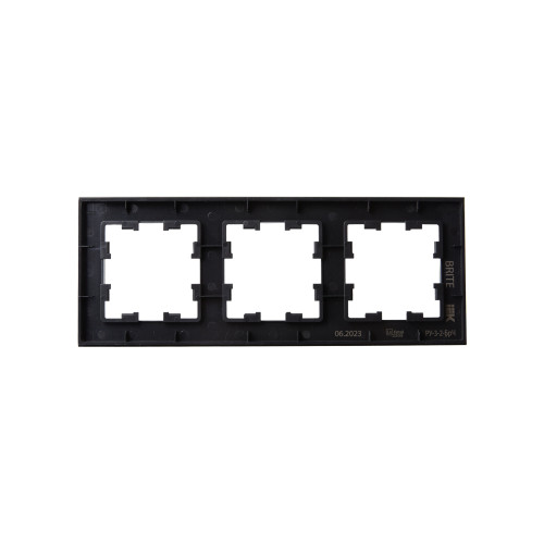 BRITE Рамка 3 -местная РУ-3-2-БрЧ стекло черный IEK BRITE Рамка 3 -местная РУ-3-2-БрЧ стекло черный IEK