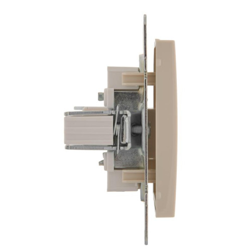 Розетка компьютерная СП Rain RJ45 16А IP20 механизм крем. LEZARD 703-0388-139 Розетка компьютерная СП Rain RJ45 16А IP20 механизм крем. LEZARD 703-0388-139