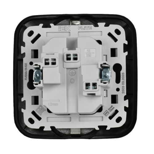 FLITE Розетка 2-местная с заземлением с защитными шторками 16А РСш12-0-А-ФлЧ черный IEK FLITE Розетка 2-местная с заземлением с защитными шторками 16А РСш12-0-А-ФлЧ черный IEK