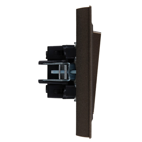BRITE Выключатель 2-клавишный 10А в сборе ВСР10-2-0-БрТБ темная бронза IEK BRITE Выключатель 2-клавишный 10А в сборе ВСР10-2-0-БрТБ темная бронза IEK