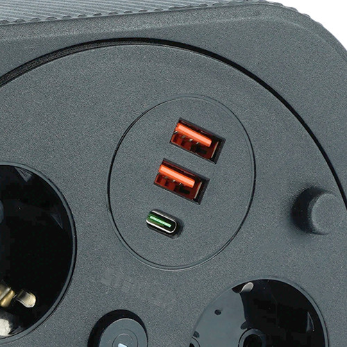 HM16-4-03-USB Удлинитель 4-местный с/з, 3x1,5мм2, 3м, 230В, 16А, 2USB+1С, 2,4А, черный HM16-4-03-USB Удлинитель 4-местный с/з, 3x1,5мм2, 3м, 230В, 16А, 2USB+1С, 2,4А, черный