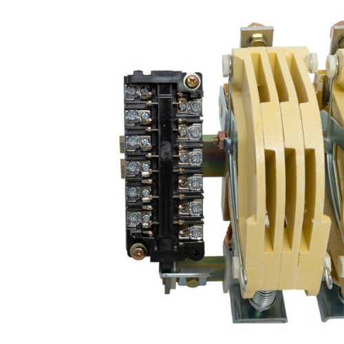 Контактор КТ-6033 250А 3NO+3NC 400В AC EKF Контактор КТ-6033 250А 3NO+3NC 400В AC EKF