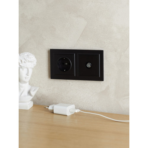 BRITE Рамка 2-местная IP44 РУ-2-БрЧ-44 черный IEK