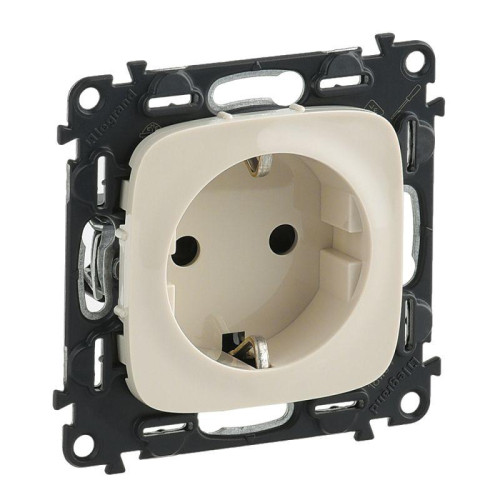 Розетка 1-м СП Valena Allure 16А IP2X 250В 2P+E безвинтов. клеммы с лицев. панелью механизм сл. кость Leg 753821 Розетка 1-м СП Valena Allure 16А IP2X 250В 2P+E безвинтов. клеммы с лицев. панелью механизм сл. кость Leg 753821