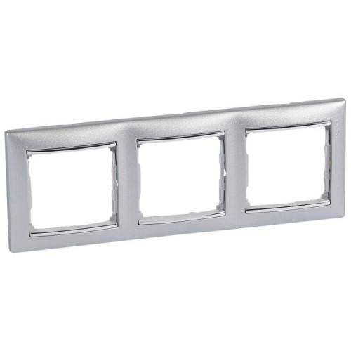 Рамка 3-м Valena горизонт. алюм./сереб. Leg 770353 Рамка 3-м Valena горизонт. алюм./сереб. Leg 770353