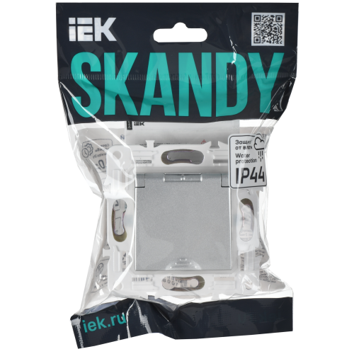 SKANDY Розетка 1-местная с заземлением с защитными шторками и крышкой 16А IP44 SK-R11S серебряный IEK SKANDY Розетка 1-местная с заземлением с защитными шторками и крышкой 16А IP44 SK-R11S серебряный IEK