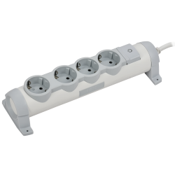 COMFORT Удлинитель У04К 4 места 2P+PE 3м 3х1,5мм2 16А белый IEK