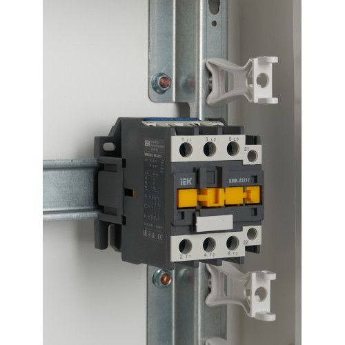 Контактор КМИ-23211 32А 230В/АС3 1NC IEK Контактор КМИ-23211 32А 230В/АС3 1NC IEK
