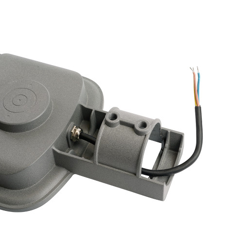 Светодиодный уличный консольный светильник Feron SP3070 80W 5000K AC90-300V, серый Светодиодный уличный консольный светильник Feron SP3070 80W 5000K AC90-300V, серый