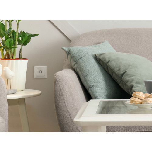 VALENA Розетка USB A + A 15Вт слоновая кость VALENA Розетка USB A + A 15Вт слоновая кость