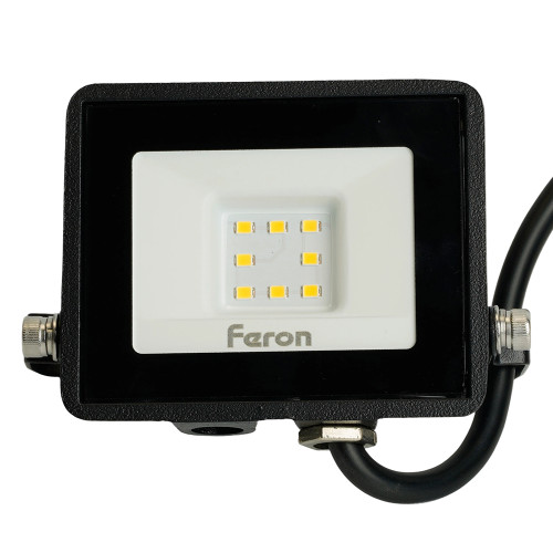 Светодиодный прожектор Feron LL-918 IP65 10W 4000K Светодиодный прожектор Feron LL-918 IP65 10W 4000K
