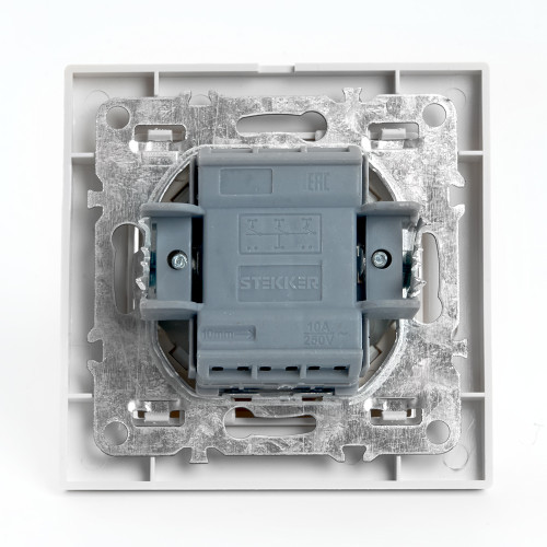 Выключатель 3-клавишный STEKKER PSW10-9007-01, 250В, 10А, серия Эрна, белый Выключатель 3-клавишный STEKKER PSW10-9007-01, 250В, 10А, серия Эрна, белый