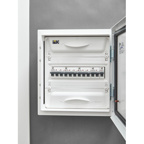 ARMAT Автоматический выключатель M06N 3P B 3А IEK