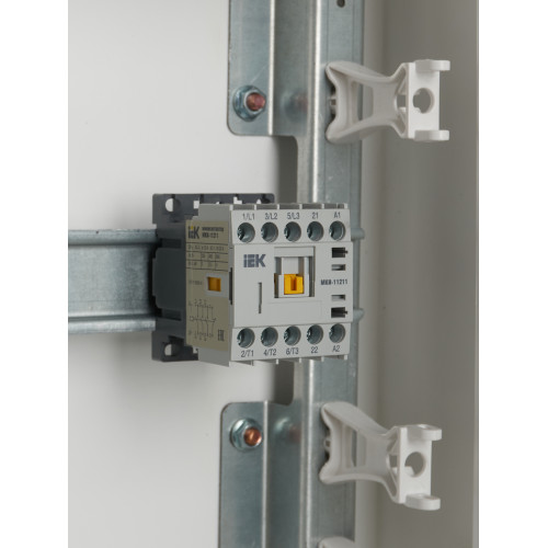 Миниконтактор МКИ-11211 12А 230В/АС3 1NC IEK Миниконтактор МКИ-11211 12А 230В/АС3 1NC IEK