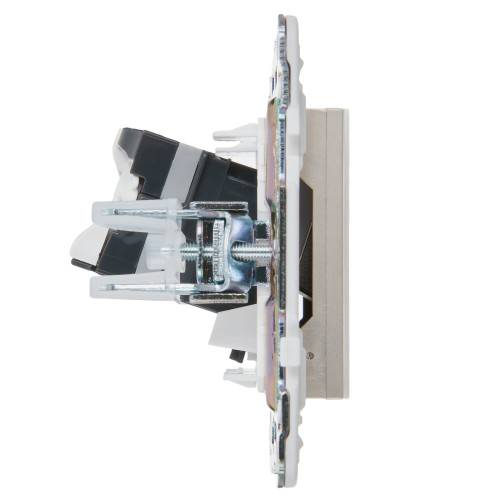 SKANDY Розетка компьютерная RJ45 кат.5E SK-K01Sh шампань IEK SKANDY Розетка компьютерная RJ45 кат.5E SK-K01Sh шампань IEK