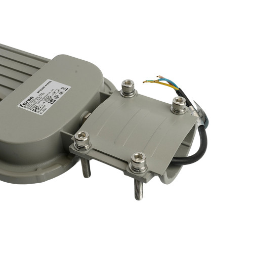 Светодиодный уличный консольный светильник Feron SP3040 100W 5000K 230V, серый Светодиодный уличный консольный светильник Feron SP3040 100W 5000K 230V, серый
