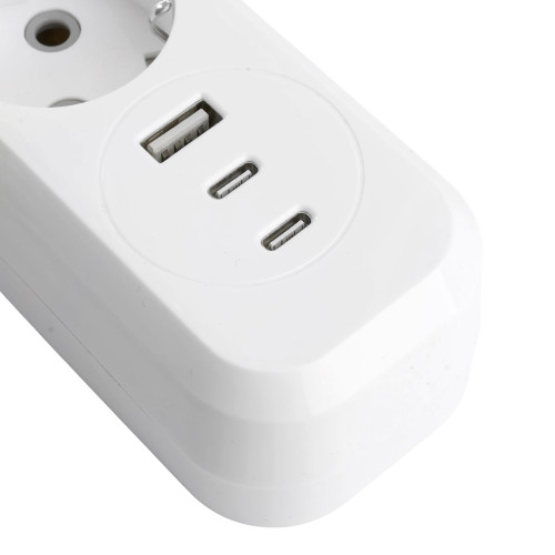 Удлинитель 4-местный с/з с выключ. STEKKER HM071-41-03 3x1мм2, 3м, 250В, 16А, 1USB+2C, 2.4A, сер Home, белый Удлинитель 4-местный с/з с выключ. STEKKER HM071-41-03 3x1мм2, 3м, 250В, 16А, 1USB+2C, 2.4A, сер Home, белый