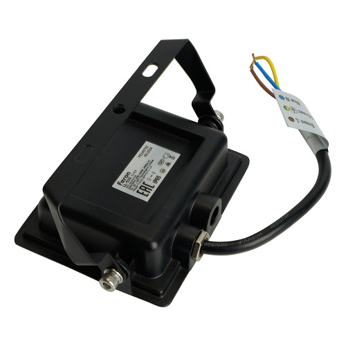 Светодиодный прожектор Feron LL-920 IP65 30W 6400K
