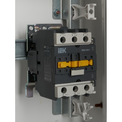 Контактор КМИ-34012 40А 230В/АС3 1NO;1NC IEK Контактор КМИ-34012 40А 230В/АС3 1NO;1NC IEK