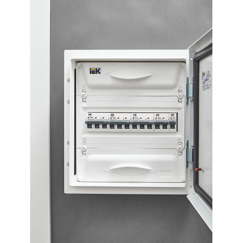ARMAT Автоматический выключатель M06N 3P B 13А IEK ARMAT Автоматический выключатель M06N 3P B 13А IEK
