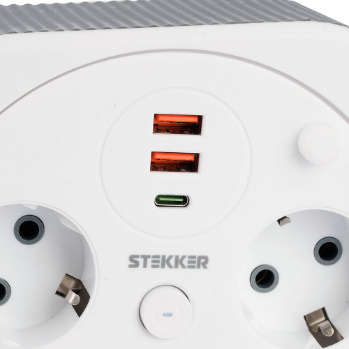 HM16-4-03-USB Удлинитель 4-местный с/з, 3x1,5мм2, 3м, 230В, 16А, 2USB+1С, 2,4А,белый HM16-4-03-USB Удлинитель 4-местный с/з, 3x1,5мм2, 3м, 230В, 16А, 2USB+1С, 2,4А,белый