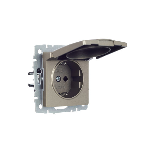 BRITE Розетка 1-местная с заземлением с защитными шторками и крышкой 16А IP44 РСбш10-3-44-БрШ шампань IEK BRITE Розетка 1-местная с заземлением с защитными шторками и крышкой 16А IP44 РСбш10-3-44-БрШ шампань IEK