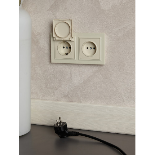 BRITE Рамка 2-местная IP44 РУ-2-БрКр-44 бежевый IEK