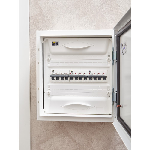 ARMAT Автоматический выключатель M06N 4P C 16А IEK