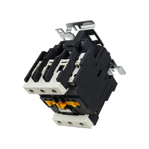 Контактор КМИ-49512 95А 400В/АС3 1NO;1NC IEK Контактор КМИ-49512 95А 400В/АС3 1NO;1NC IEK