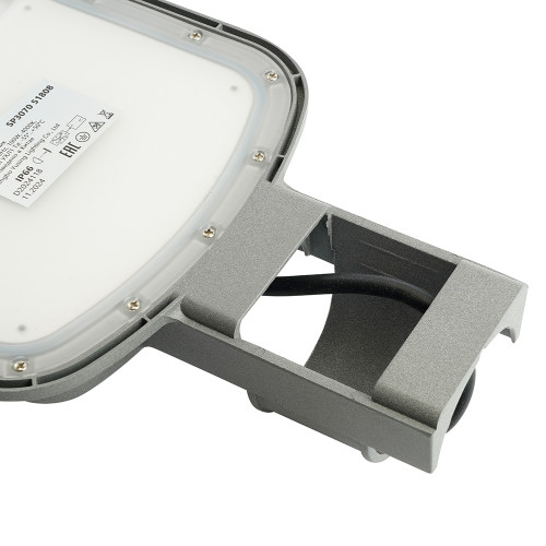Светодиодный уличный консольный светильник Feron SP3070 100W 4000K AC90-300V, серый Светодиодный уличный консольный светильник Feron SP3070 100W 4000K AC90-300V, серый