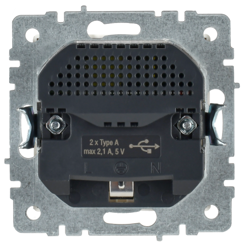 BRITE Розетка 1-местная с заземлением с защитными шторками 16А с USB A+A 5В 2,1А РЮш10-1-БрБ белый IEK BRITE Розетка 1-местная с заземлением с защитными шторками 16А с USB A+A 5В 2,1А РЮш10-1-БрБ белый IEK